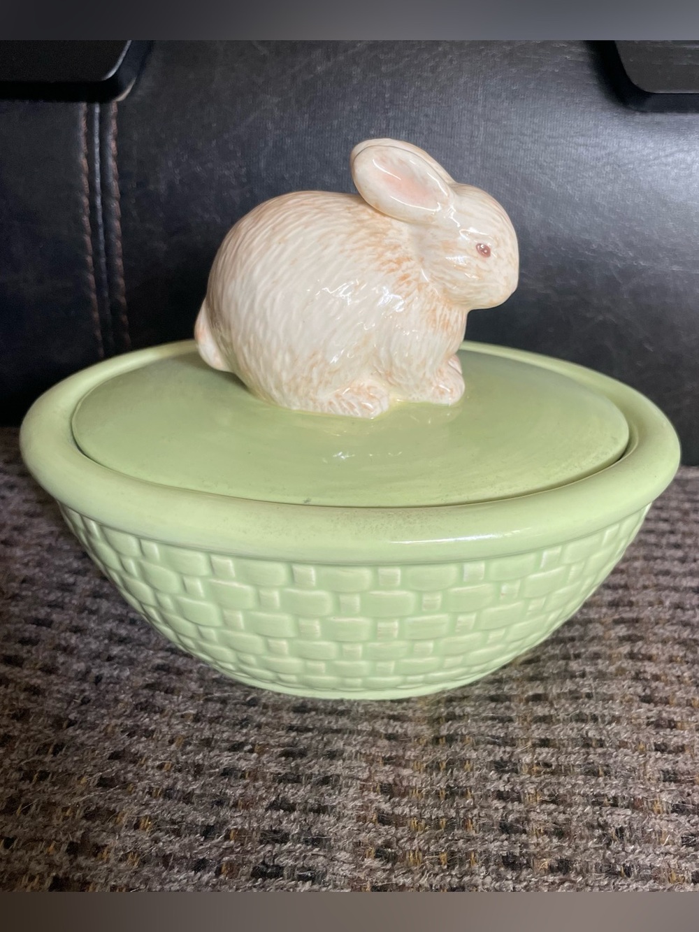 Vintage Hallmark Ceramic Bunny Lidded Trinket Bowl in Pale Green Easter Rabbit